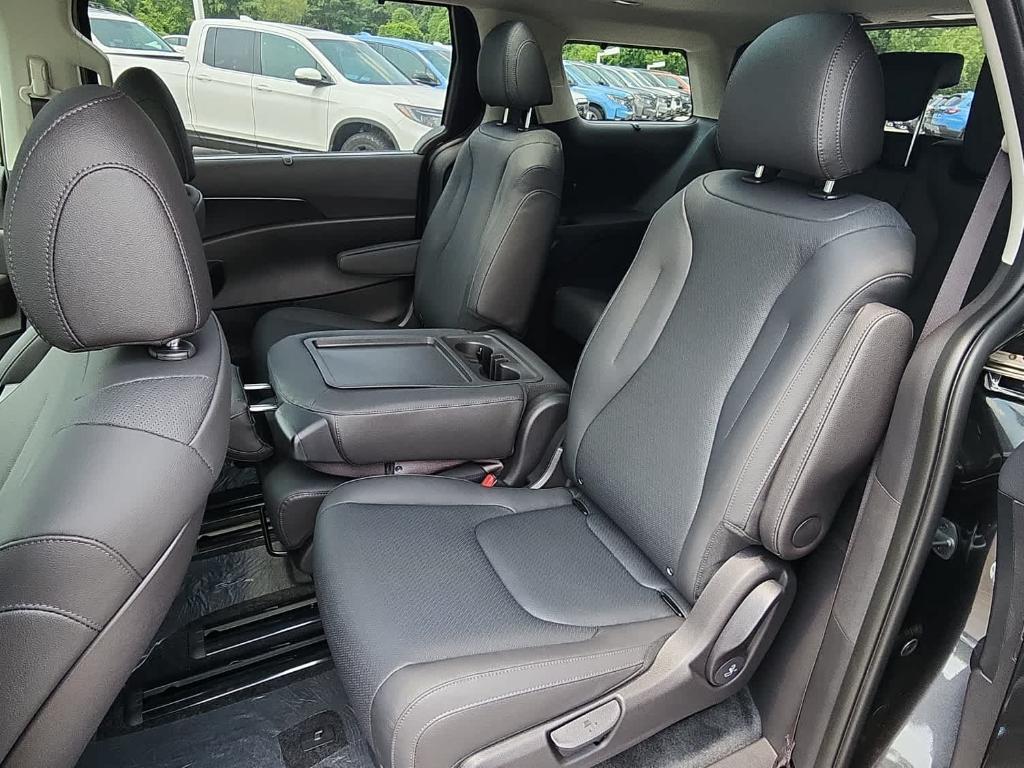 new 2026 Kia Carnival car, priced at $52,790