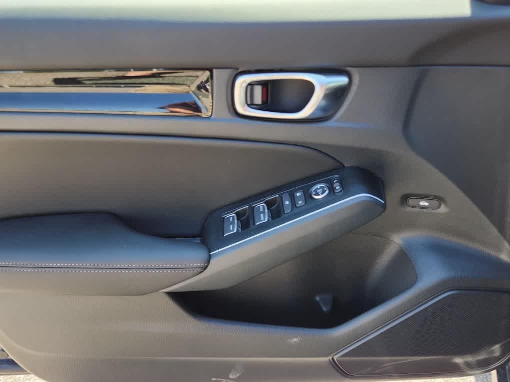 new 2025 Honda Civic Hybrid car, priced at $33,555