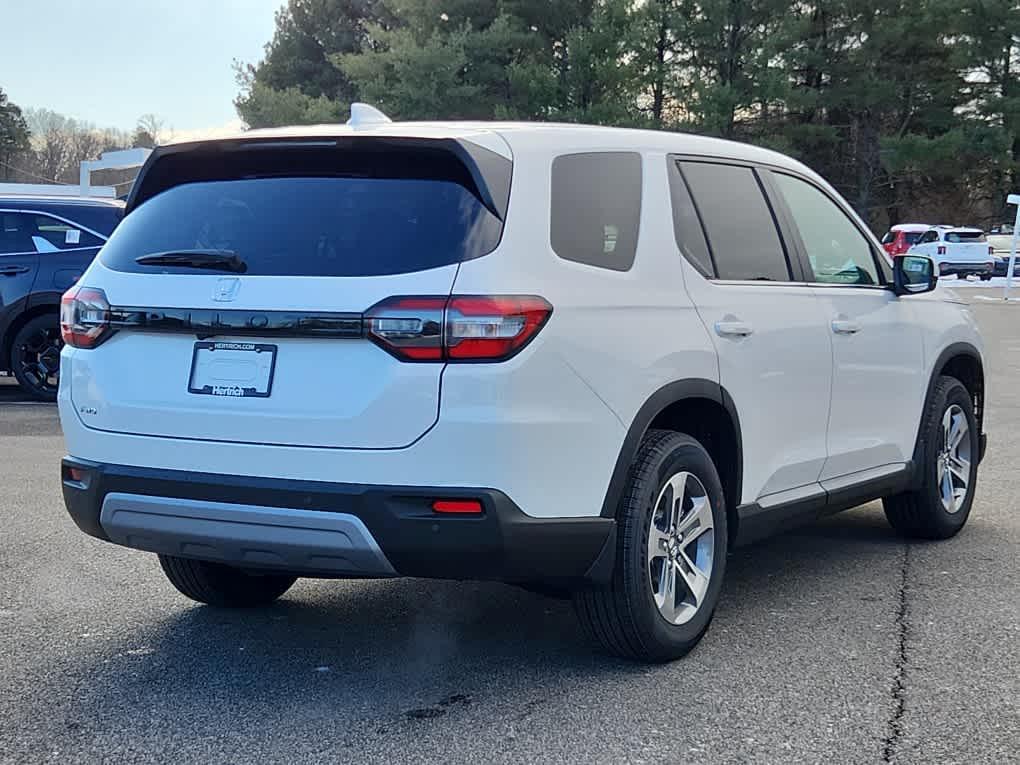 new 2025 Honda Pilot car, priced at $47,450