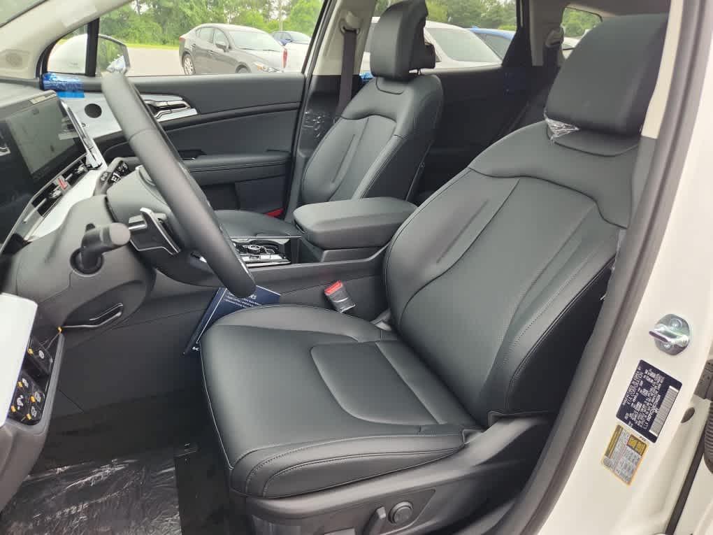 new 2025 Kia Sportage Hybrid car, priced at $36,055
