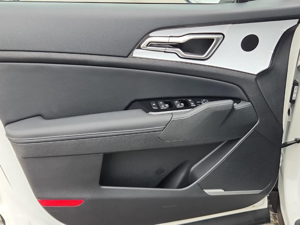 new 2025 Kia Sportage Hybrid car, priced at $36,055