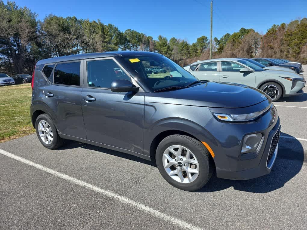 used 2022 Kia Soul car, priced at $19,994