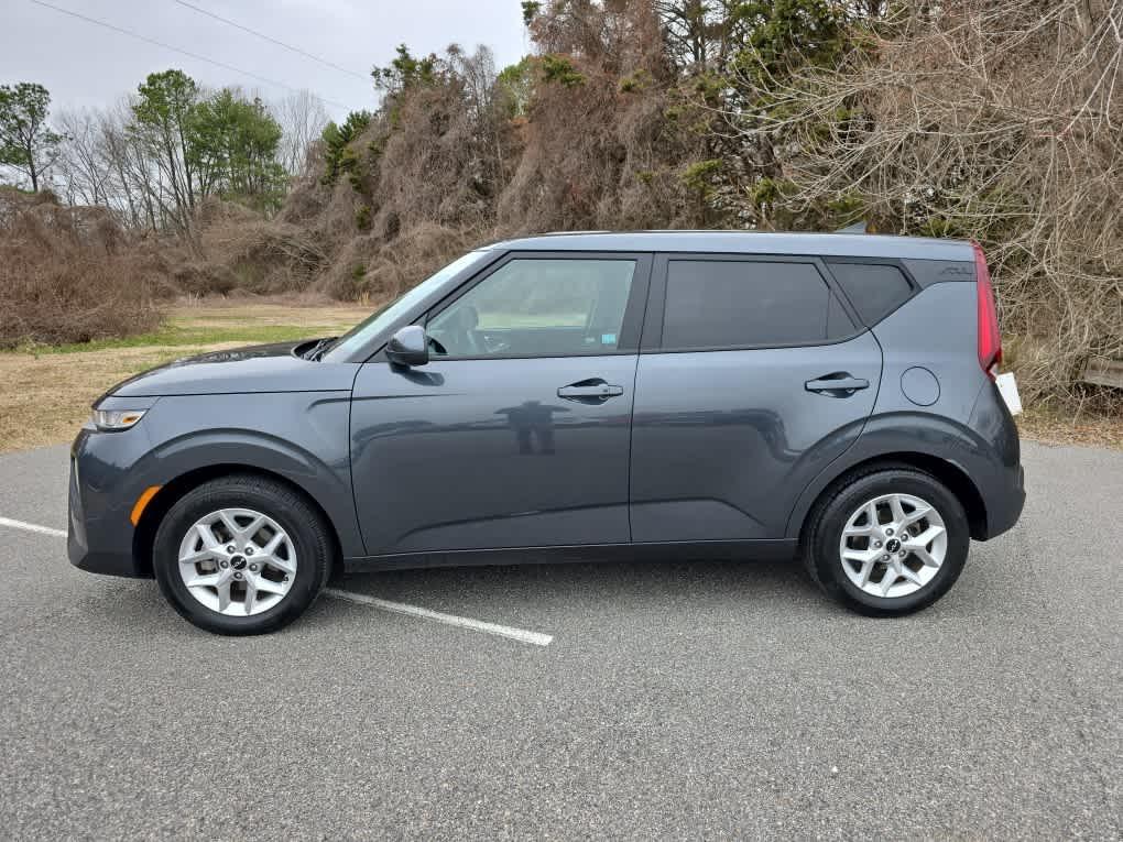 used 2022 Kia Soul car, priced at $19,994