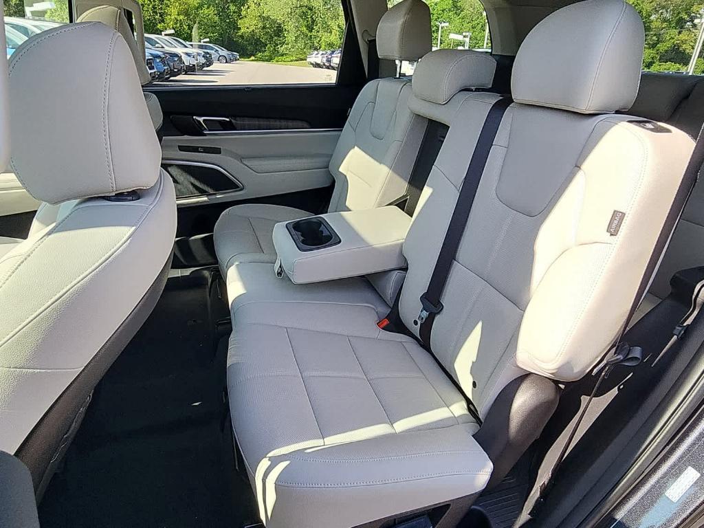 new 2025 Kia Telluride car, priced at $45,730