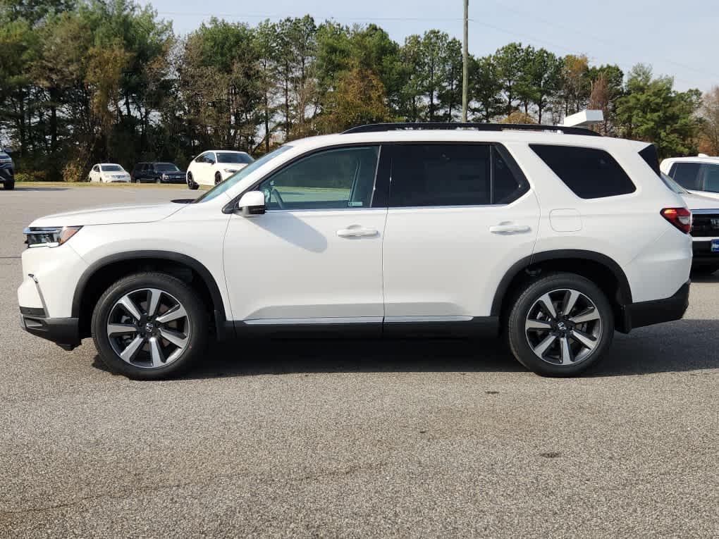 new 2025 Honda Pilot car, priced at $51,550