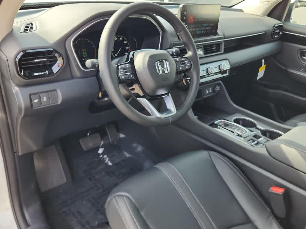new 2025 Honda Pilot car, priced at $51,550