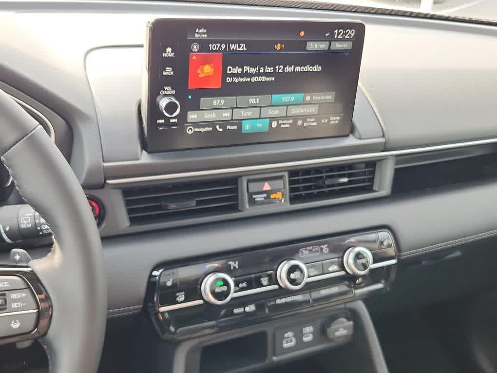 new 2025 Honda Pilot car, priced at $51,550