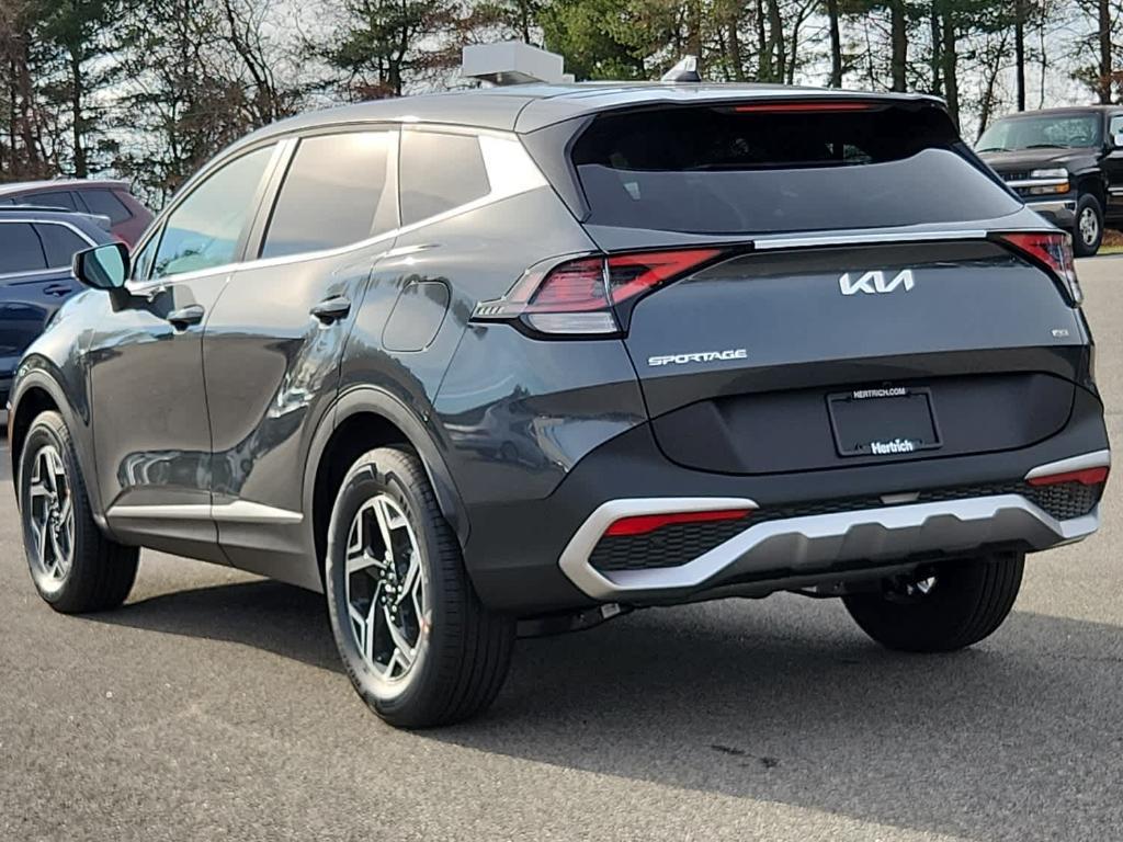 new 2025 Kia Sportage car, priced at $30,935