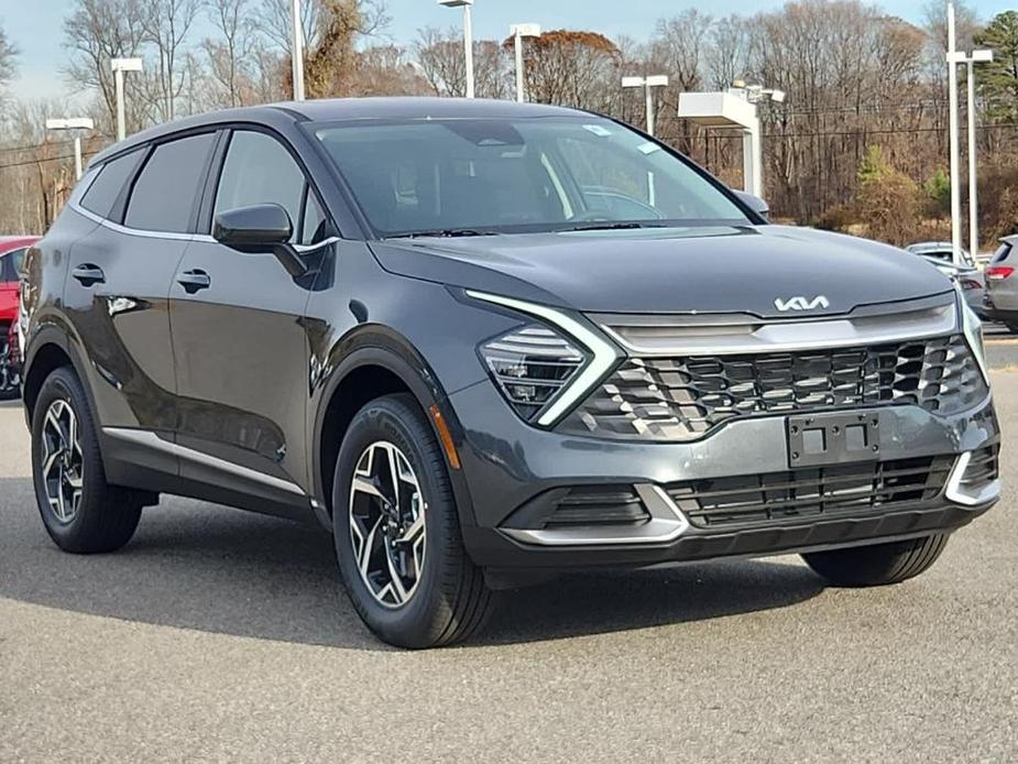 new 2025 Kia Sportage car, priced at $30,935