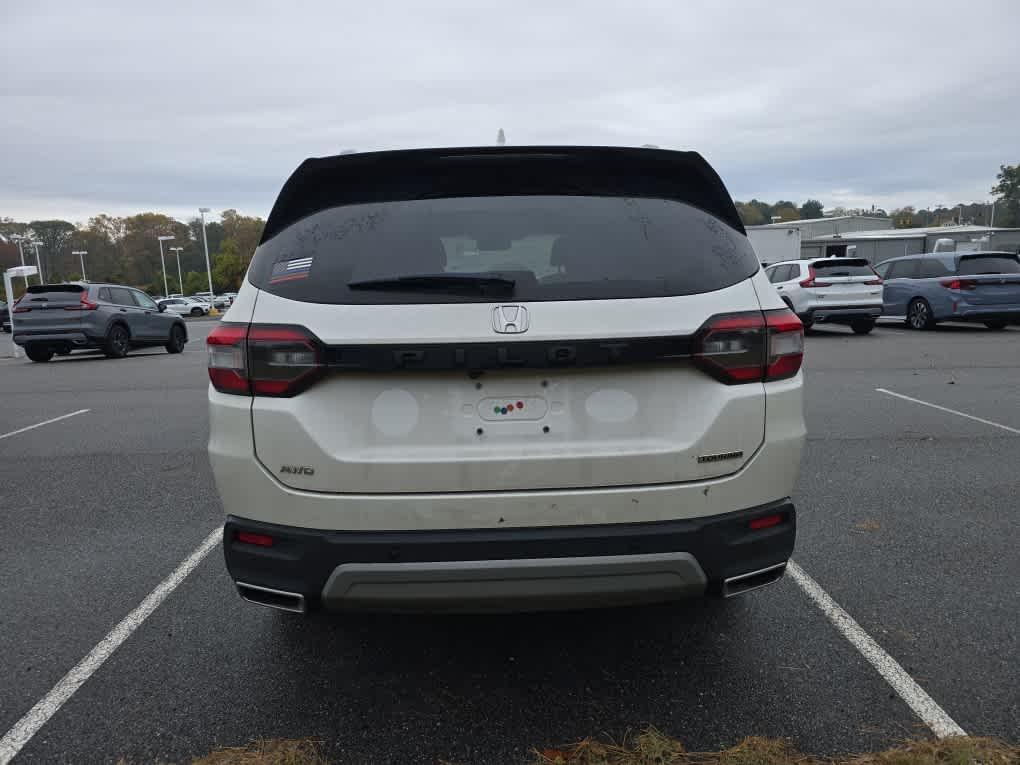 used 2023 Honda Pilot car, priced at $37,498