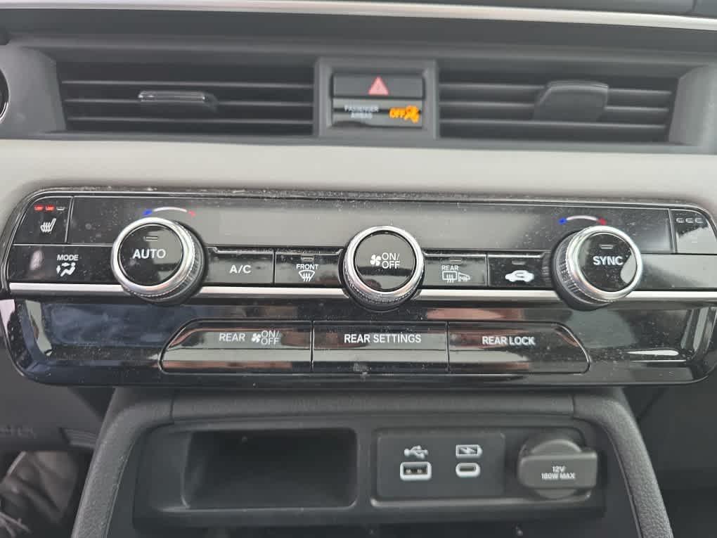 used 2023 Honda Pilot car, priced at $37,498