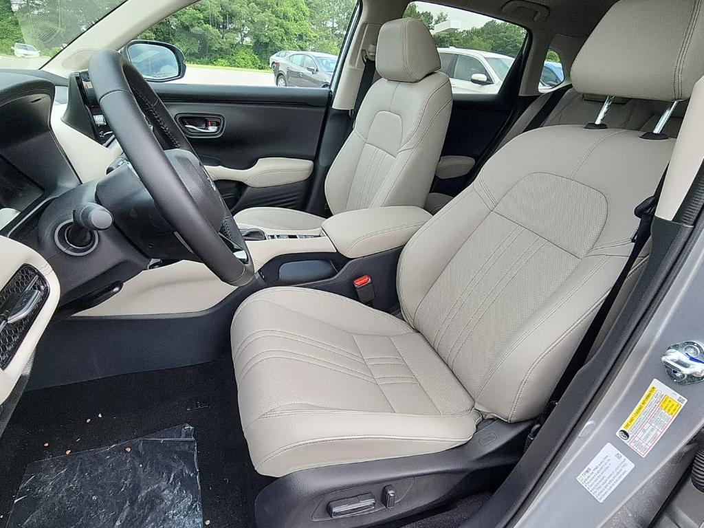 new 2025 Honda HR-V car, priced at $32,395