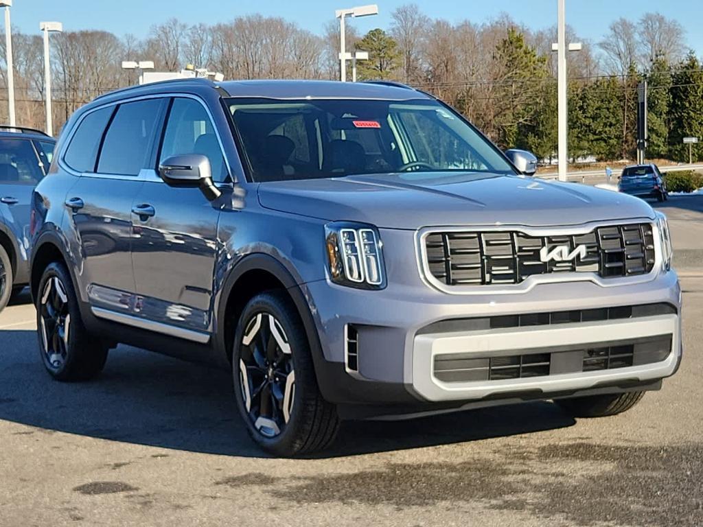 new 2025 Kia Telluride car, priced at $42,710