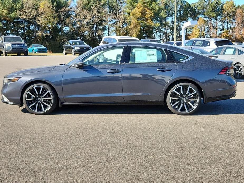 new 2025 Honda Accord Hybrid car, priced at $37,378