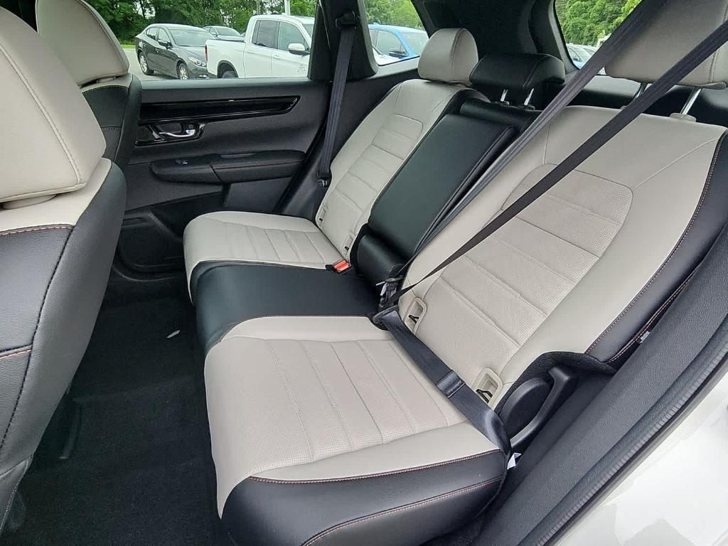 new 2025 Honda CR-V Hybrid car, priced at $42,950