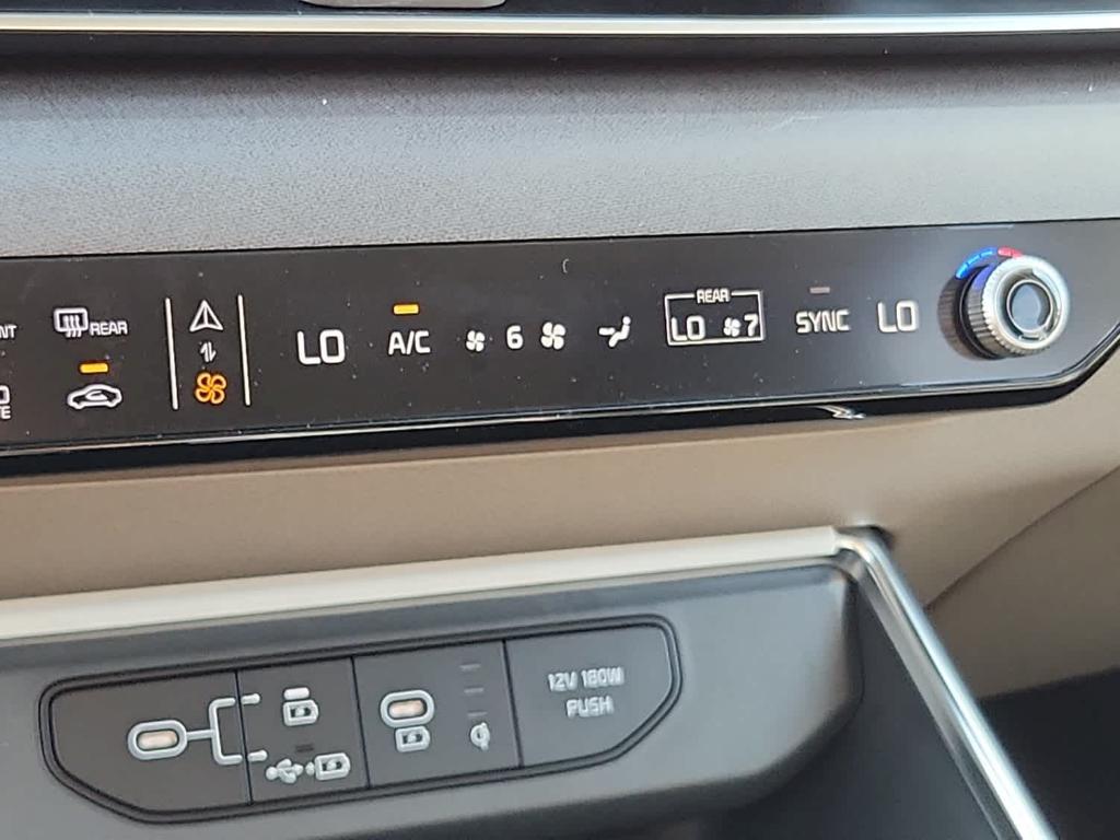 new 2025 Kia Carnival car, priced at $43,195