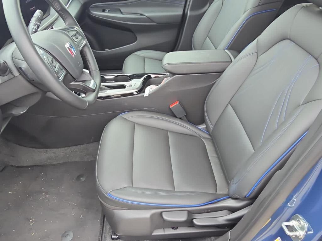 used 2025 Buick Envista car, priced at $27,897