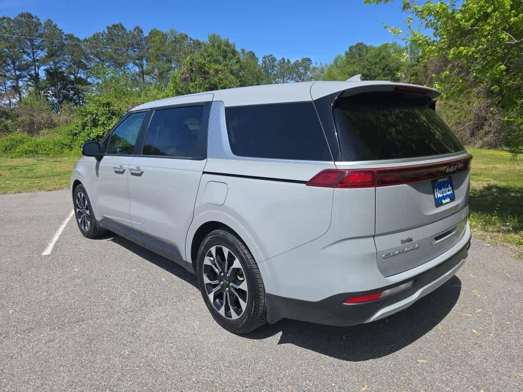 used 2022 Kia Carnival car, priced at $29,997