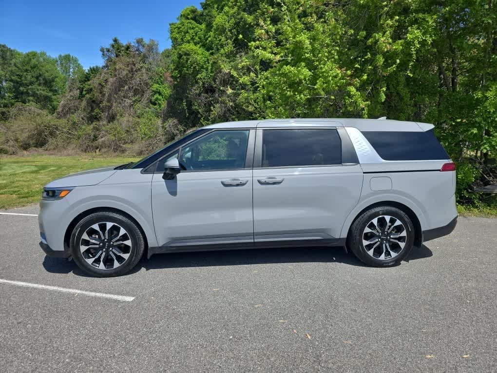 used 2022 Kia Carnival car, priced at $29,997