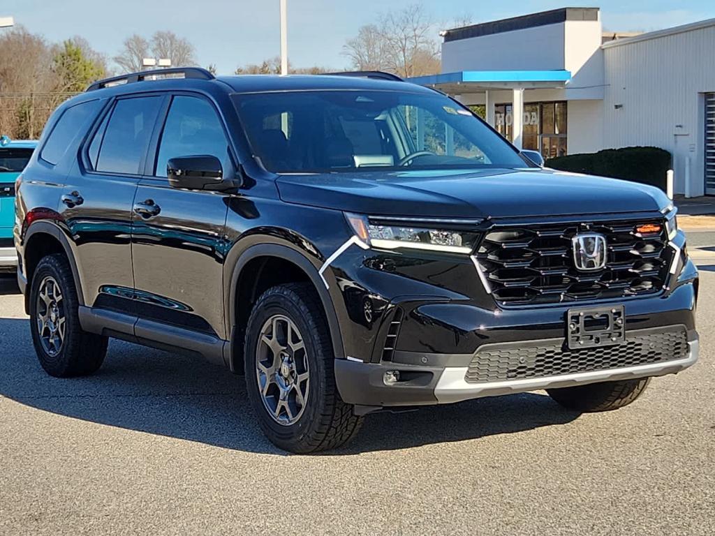 new 2025 Honda Pilot car, priced at $50,850