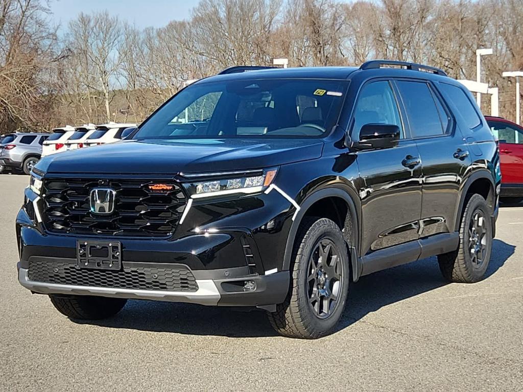 new 2025 Honda Pilot car, priced at $50,850