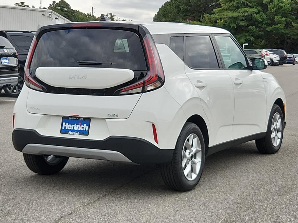 new 2025 Kia Soul car, priced at $22,970