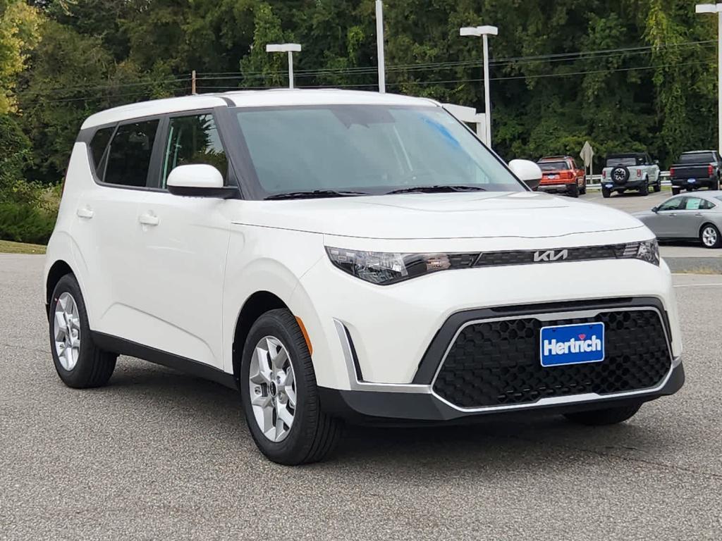 new 2025 Kia Soul car, priced at $22,970