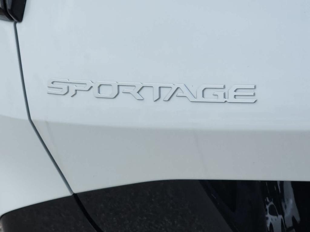 new 2025 Kia Sportage Hybrid car, priced at $39,755