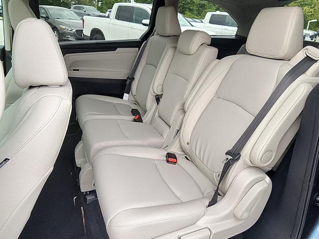new 2026 Honda Odyssey car, priced at $45,320