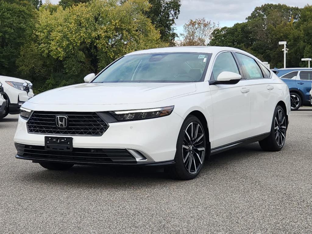 new 2025 Honda Accord Hybrid car, priced at $40,950