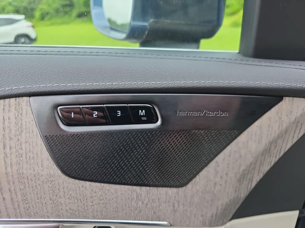used 2022 Volvo XC90 car, priced at $42,221