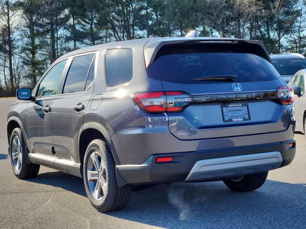 new 2025 Honda Pilot car, priced at $47,780