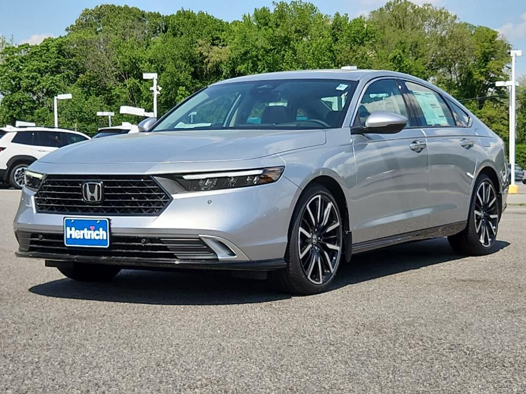 new 2025 Honda Accord Hybrid car, priced at $40,450