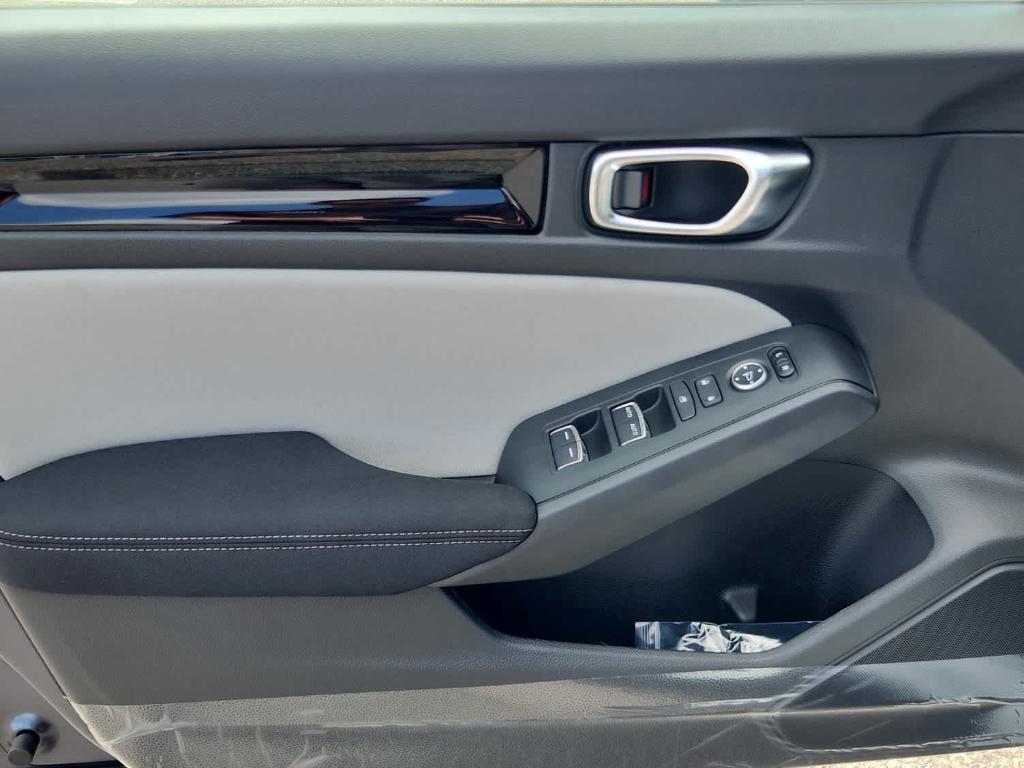 new 2025 Honda Civic Hybrid car, priced at $31,300