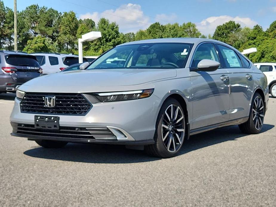 new 2025 Honda Accord Hybrid car, priced at $37,811