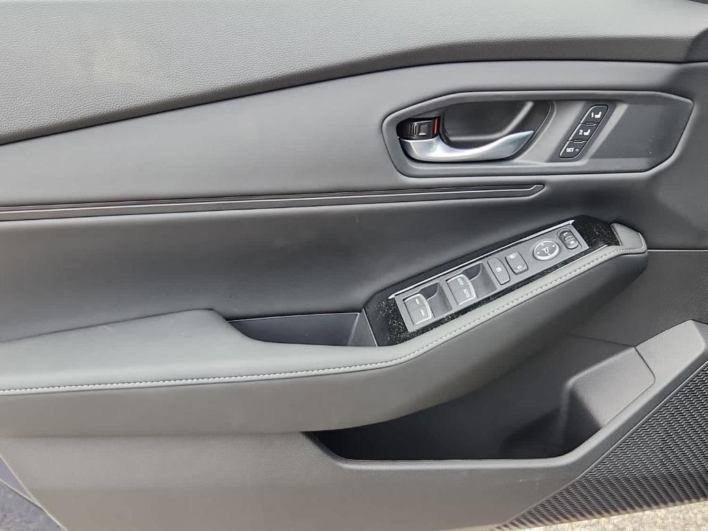 new 2025 Honda Accord Hybrid car, priced at $40,450