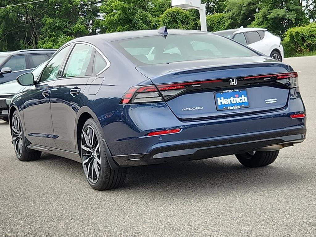 new 2025 Honda Accord Hybrid car, priced at $40,450