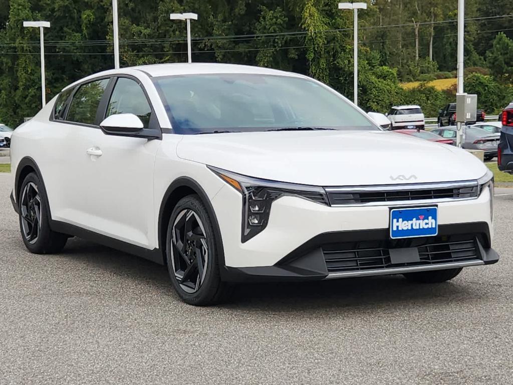 new 2025 Kia K4 car, priced at $25,960