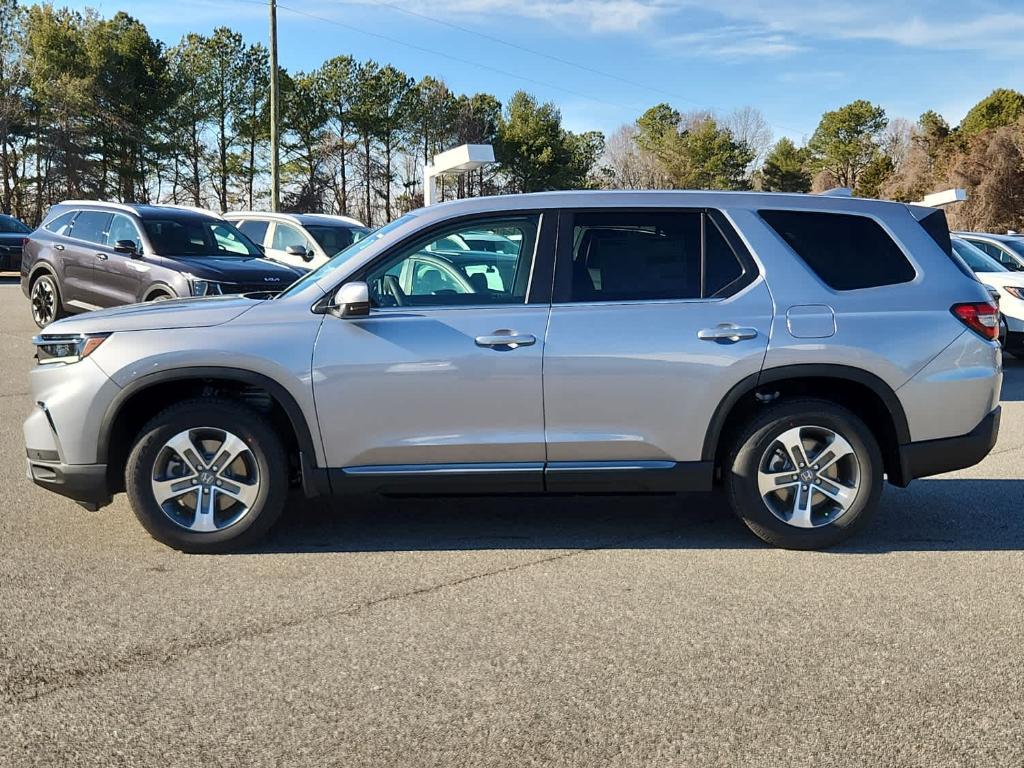 new 2025 Honda Pilot car, priced at $47,050