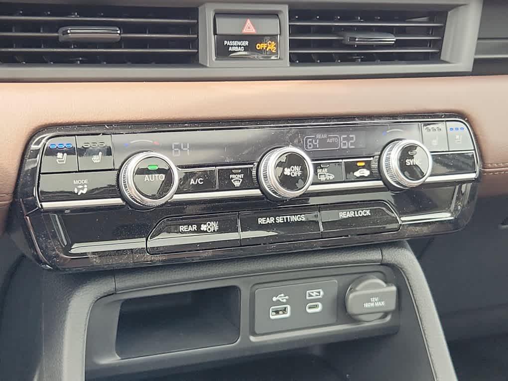 new 2025 Honda Pilot car, priced at $56,250