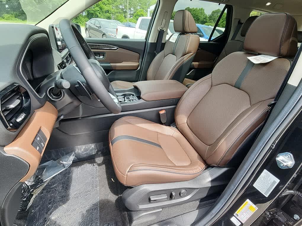 new 2025 Honda Pilot car, priced at $56,250