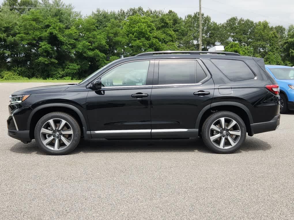 new 2025 Honda Pilot car, priced at $56,250
