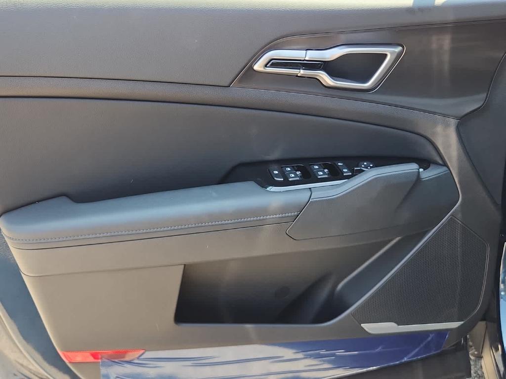 new 2025 Kia Sportage Hybrid car, priced at $34,160