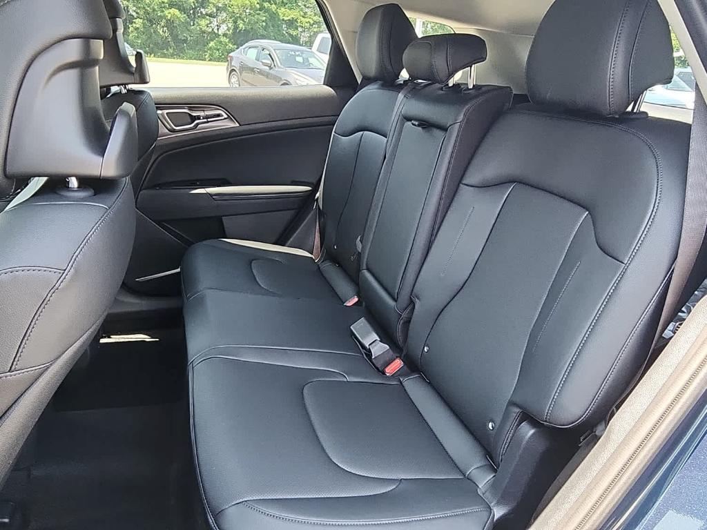 new 2025 Kia Sportage Hybrid car, priced at $34,160