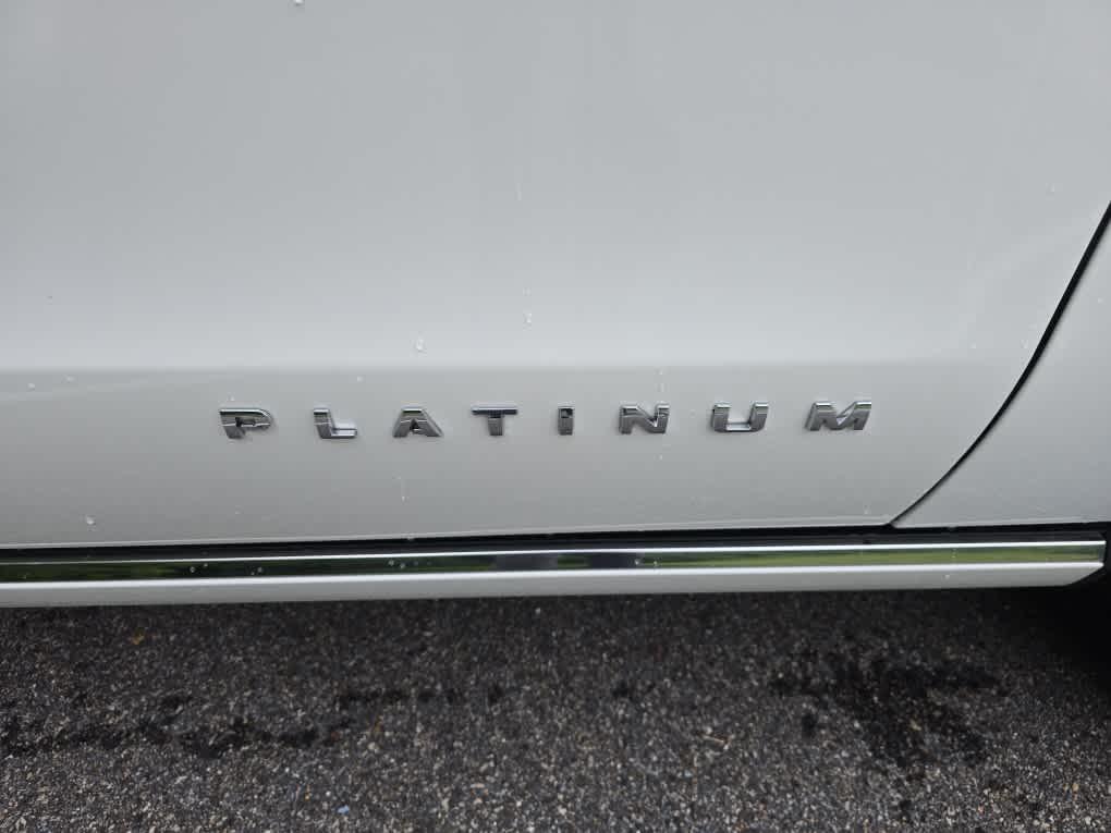 used 2023 Ford Expedition car, priced at $62,950
