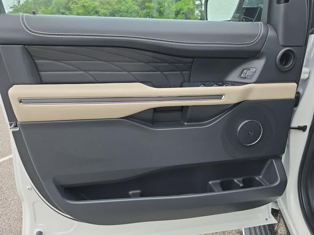 used 2023 Ford Expedition car, priced at $62,950