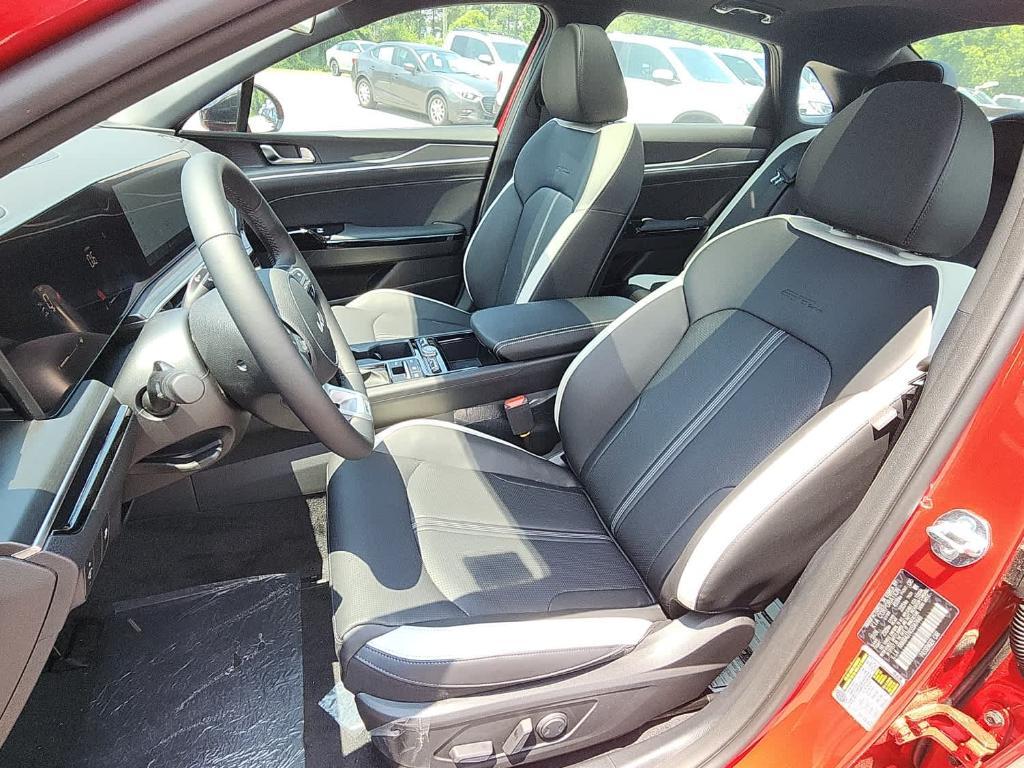 new 2025 Kia K5 car, priced at $33,425