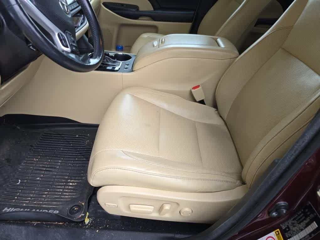 used 2018 Toyota Highlander car, priced at $25,649