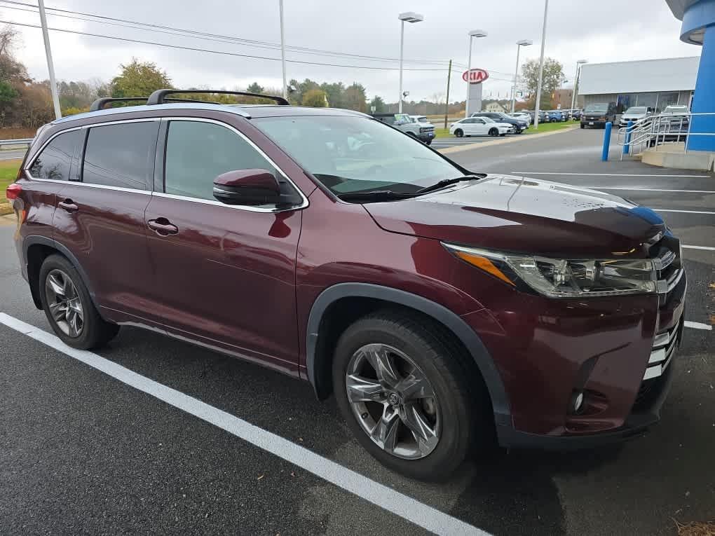 used 2018 Toyota Highlander car, priced at $25,649