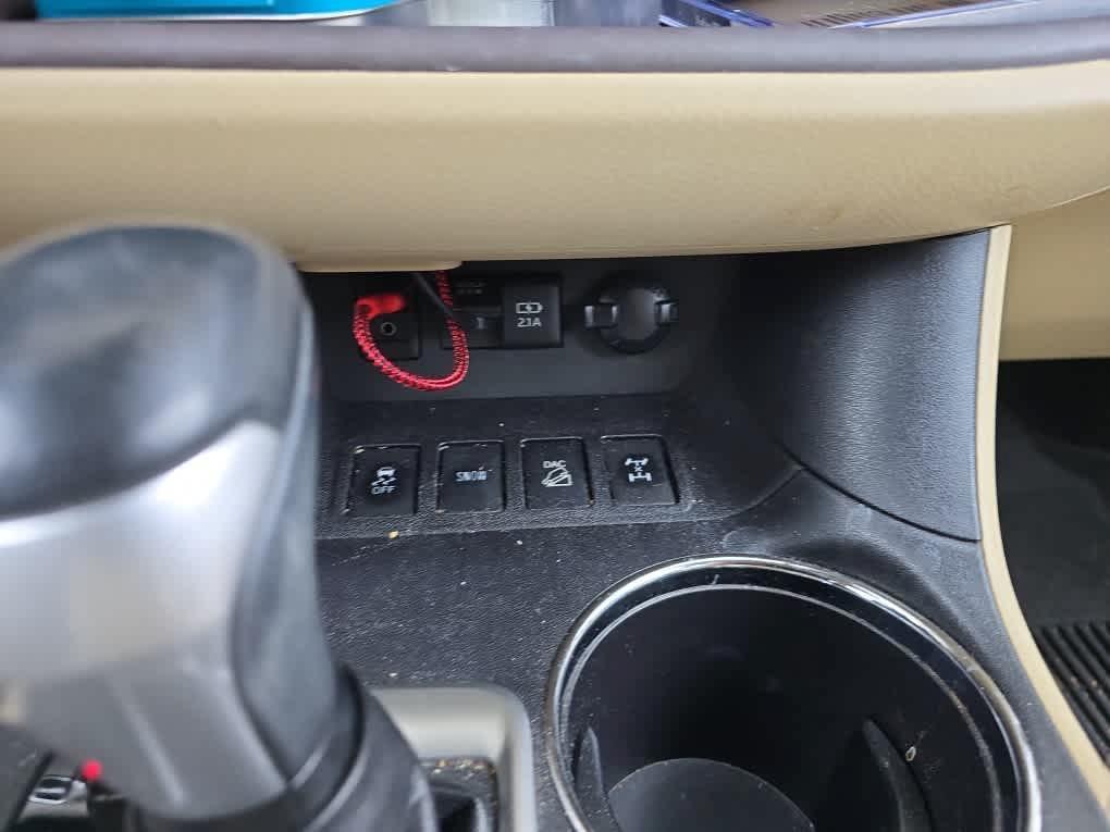 used 2018 Toyota Highlander car, priced at $25,649